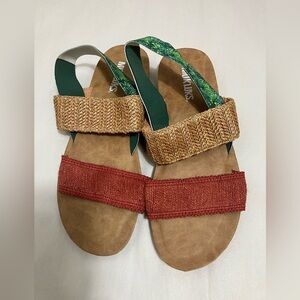 Muk Luks Sandals Sz‎ 9 Women’s Colorful Casual Summer Sling Back